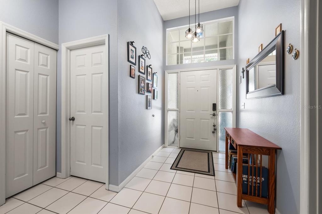 2511 ESTANCIA BOULEVARD, CLEARWATER, FL — photo 4 of 30