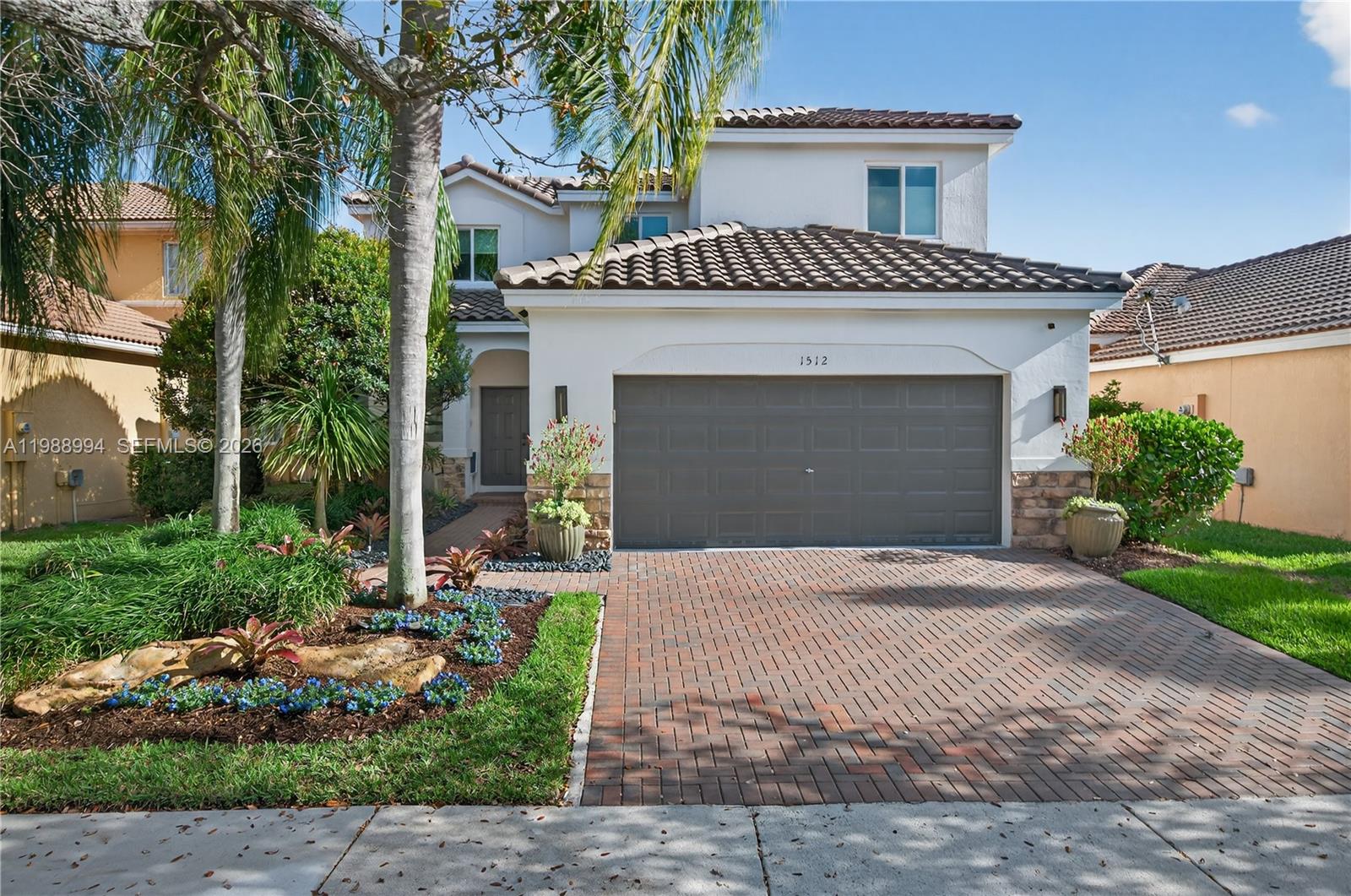 1512 Maple Dr, Weston FL 33327